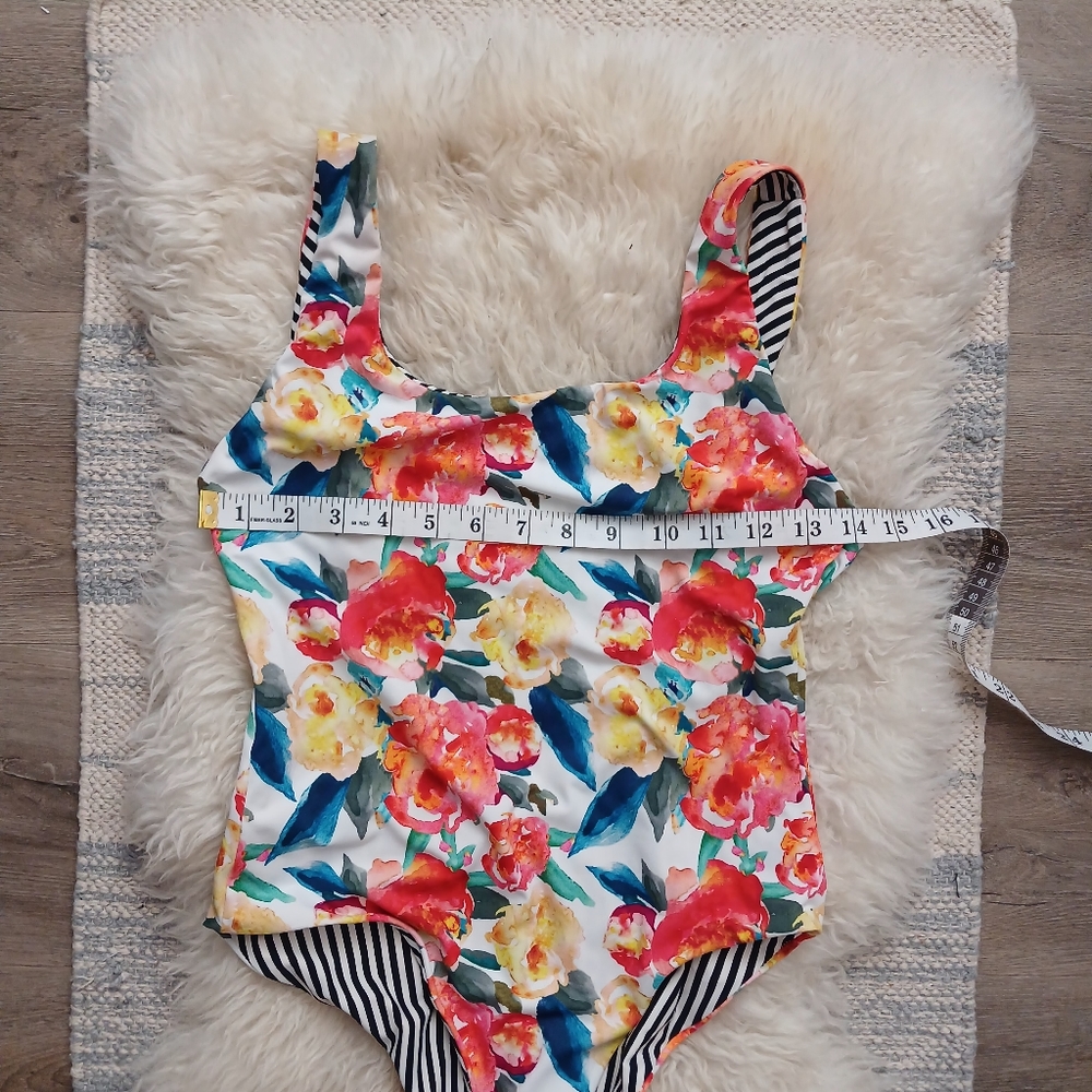 Bathing suit ๐บ - Picture 2 of 9